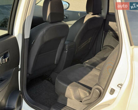 Білий Ніссан Кашкай 2, об'ємом двигуна 2 л та пробігом 204 тис. км за 11300 $, фото 16 на Automoto.ua