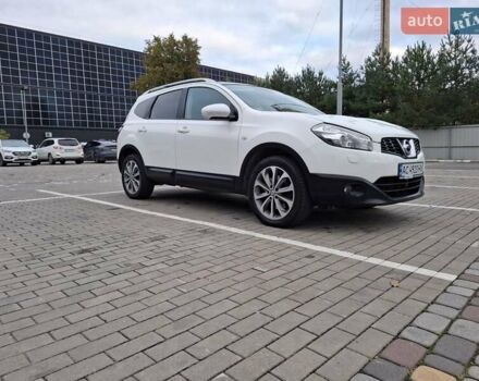 Белый Ниссан Кашкай 2, объемом двигателя 2 л и пробегом 217 тыс. км за 12900 $, фото 5 на Automoto.ua