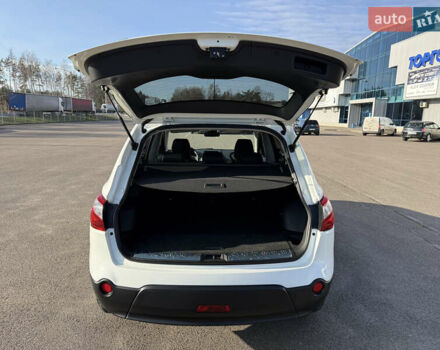 Білий Ніссан Кашкай 2, об'ємом двигуна 2 л та пробігом 204 тис. км за 11300 $, фото 19 на Automoto.ua