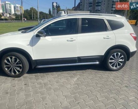 Белый Ниссан Кашкай 2, объемом двигателя 2 л и пробегом 280 тыс. км за 13900 $, фото 1 на Automoto.ua