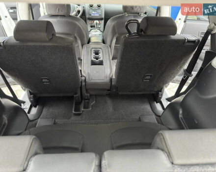 Белый Ниссан Кашкай 2, объемом двигателя 2 л и пробегом 139 тыс. км за 11200 $, фото 27 на Automoto.ua