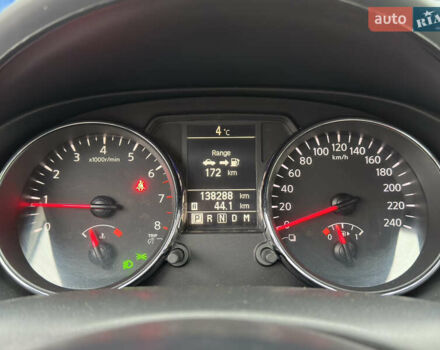 Белый Ниссан Кашкай 2, объемом двигателя 2 л и пробегом 139 тыс. км за 11200 $, фото 35 на Automoto.ua