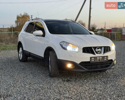 Белый Ниссан Кашкай 2, объемом двигателя 2 л и пробегом 208 тыс. км за 11800 $, фото 1 на Automoto.ua