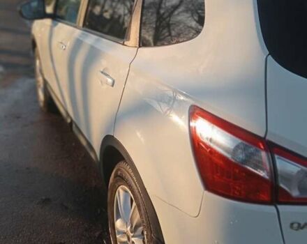Білий Ніссан Кашкай 2, об'ємом двигуна 2 л та пробігом 190 тис. км за 13003 $, фото 21 на Automoto.ua