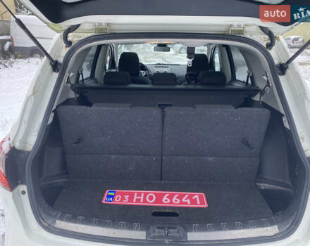 Белый Ниссан Кашкай 2, объемом двигателя 1.6 л и пробегом 264 тыс. км за 10750 $, фото 8 на Automoto.ua