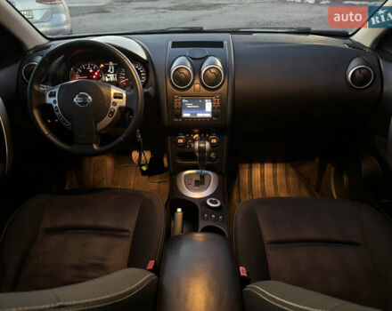 Белый Ниссан Кашкай 2, объемом двигателя 2 л и пробегом 208 тыс. км за 11800 $, фото 8 на Automoto.ua