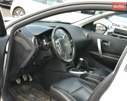 Ниссан Кашкай 2 2012 в Луцке на Automoto.ua Белый Ниссан Кашкай 2, объемом двигателя 1.6 л и пробегом 217 тыс. км за 11250 $, фото 19 на Automoto.ua