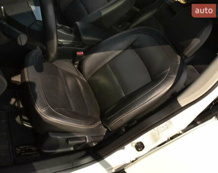 Ниссан Кашкай 2 2012 в Луцке на Automoto.ua Белый Ниссан Кашкай 2, объемом двигателя 1.6 л и пробегом 217 тыс. км за 11250 $, фото 30 на Automoto.ua