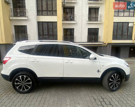 Белый Ниссан Кашкай 2, объемом двигателя 1.6 л и пробегом 198 тыс. км за 10999 $, фото 11 на Automoto.ua