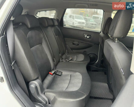 Белый Ниссан Кашкай 2, объемом двигателя 2 л и пробегом 139 тыс. км за 11200 $, фото 17 на Automoto.ua