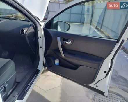 Белый Ниссан Кашкай 2, объемом двигателя 2 л и пробегом 271 тыс. км за 11450 $, фото 10 на Automoto.ua