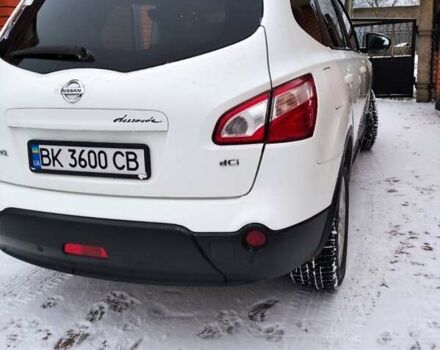 Ниссан Кашкай 2 2012 в Рокитное на Automoto.ua Белый Ниссан Кашкай 2, объемом двигателя 1.5 л и пробегом 230 тыс. км за 11000 $, фото 4 на Automoto.ua