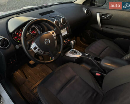 Белый Ниссан Кашкай 2, объемом двигателя 2 л и пробегом 208 тыс. км за 11800 $, фото 6 на Automoto.ua