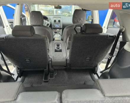 Белый Ниссан Кашкай 2, объемом двигателя 2 л и пробегом 139 тыс. км за 11200 $, фото 26 на Automoto.ua