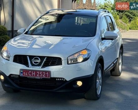 Білий Ніссан Кашкай 2, об'ємом двигуна 2 л та пробігом 215 тис. км за 12500 $, фото 6 на Automoto.ua