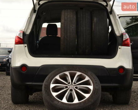 Ниссан Кашкай 2 2012 в Луцке на Automoto.ua Белый Ниссан Кашкай 2, объемом двигателя 1.6 л и пробегом 217 тыс. км за 11250 $, фото 46 на Automoto.ua