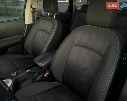 Белый Ниссан Кашкай 2, объемом двигателя 2 л и пробегом 208 тыс. км за 11800 $, фото 9 на Automoto.ua