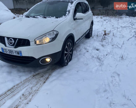 Белый Ниссан Кашкай 2, объемом двигателя 1.6 л и пробегом 264 тыс. км за 10750 $, фото 3 на Automoto.ua