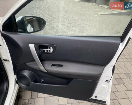 Белый Ниссан Кашкай 2, объемом двигателя 1.6 л и пробегом 198 тыс. км за 11900 $, фото 20 на Automoto.ua