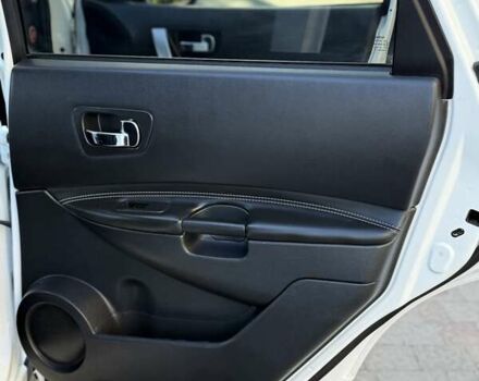 Білий Ніссан Кашкай 2, об'ємом двигуна 2 л та пробігом 215 тис. км за 12500 $, фото 45 на Automoto.ua