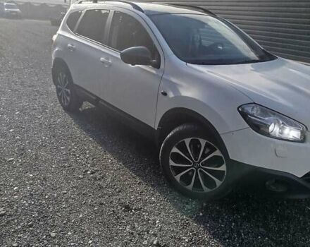 Білий Ніссан Кашкай 2, об'ємом двигуна 1.6 л та пробігом 235 тис. км за 11999 $, фото 2 на Automoto.ua