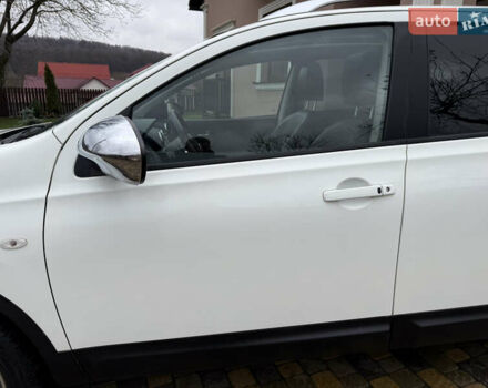 Белый Ниссан Кашкай 2, объемом двигателя 1.6 л и пробегом 220 тыс. км за 10650 $, фото 48 на Automoto.ua