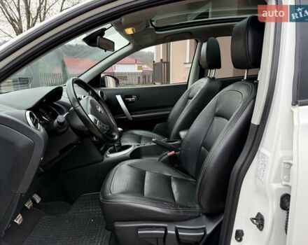 Белый Ниссан Кашкай 2, объемом двигателя 1.6 л и пробегом 221 тыс. км за 10900 $, фото 10 на Automoto.ua