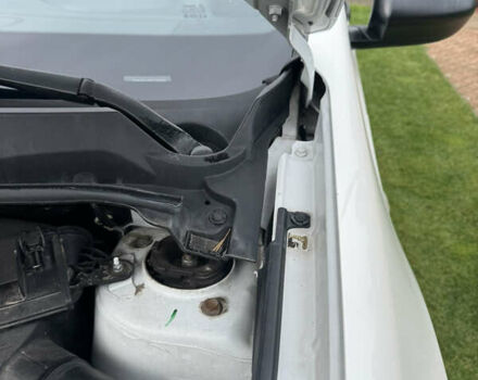 Ниссан Кашкай 2 2013 в Черкассах на Automoto.ua Белый Ниссан Кашкай 2, объемом двигателя 1.6 л и пробегом 280 тыс. км за 10300 $, фото 11 на Automoto.ua