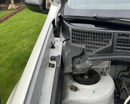 Ниссан Кашкай 2 2013 в Черкассах на Automoto.ua Белый Ниссан Кашкай 2, объемом двигателя 1.6 л и пробегом 280 тыс. км за 10300 $, фото 10 на Automoto.ua