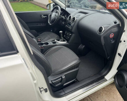 Ниссан Кашкай 2 2013 в Черкассах на Automoto.ua Белый Ниссан Кашкай 2, объемом двигателя 1.6 л и пробегом 280 тыс. км за 10300 $, фото 15 на Automoto.ua