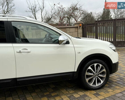 Белый Ниссан Кашкай 2, объемом двигателя 1.6 л и пробегом 220 тыс. км за 10650 $, фото 13 на Automoto.ua