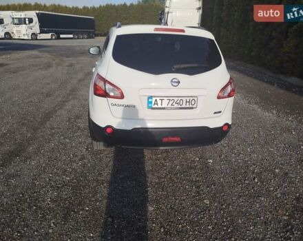 Білий Ніссан Кашкай 2, об'ємом двигуна 1.6 л та пробігом 235 тис. км за 11999 $, фото 6 на Automoto.ua