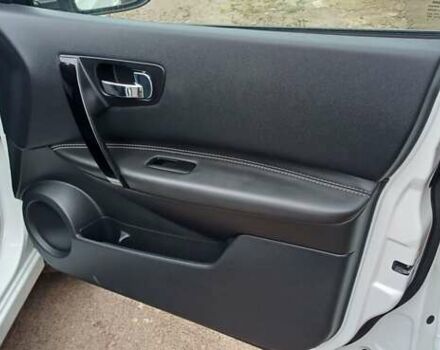 Ниссан Кашкай 2 2013 в Чернигове на Automoto.ua Белый Ниссан Кашкай 2, объемом двигателя 1.6 л и пробегом 230 тыс. км за 13650 $, фото 25 на Automoto.ua