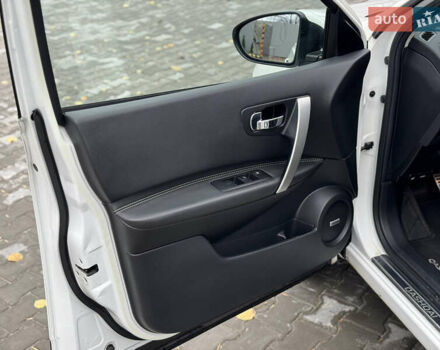 Ниссан Кашкай 2 2013 в Ровно на Automoto.ua Белый Ниссан Кашкай 2, объемом двигателя 1.6 л и пробегом 213 тыс. км за 12800 $, фото 39 на Automoto.ua