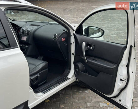 Ниссан Кашкай 2 2013 в Ровно на Automoto.ua Белый Ниссан Кашкай 2, объемом двигателя 1.6 л и пробегом 213 тыс. км за 12800 $, фото 63 на Automoto.ua