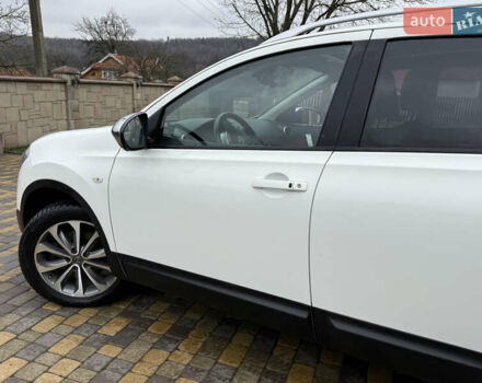 Белый Ниссан Кашкай 2, объемом двигателя 1.6 л и пробегом 220 тыс. км за 10650 $, фото 6 на Automoto.ua