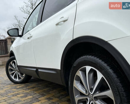 Белый Ниссан Кашкай 2, объемом двигателя 1.6 л и пробегом 220 тыс. км за 10650 $, фото 5 на Automoto.ua