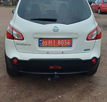Ниссан Кашкай 2 2013 в Чернигове на Automoto.ua Белый Ниссан Кашкай 2, объемом двигателя 1.6 л и пробегом 230 тыс. км за 13650 $, фото 8 на Automoto.ua