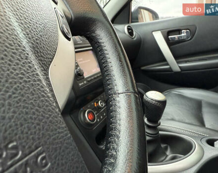 Белый Ниссан Кашкай 2, объемом двигателя 1.6 л и пробегом 220 тыс. км за 10650 $, фото 36 на Automoto.ua