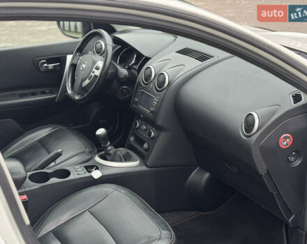 Белый Ниссан Кашкай 2, объемом двигателя 1.6 л и пробегом 215 тыс. км за 12599 $, фото 47 на Automoto.ua