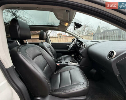 Белый Ниссан Кашкай 2, объемом двигателя 1.6 л и пробегом 220 тыс. км за 10650 $, фото 15 на Automoto.ua