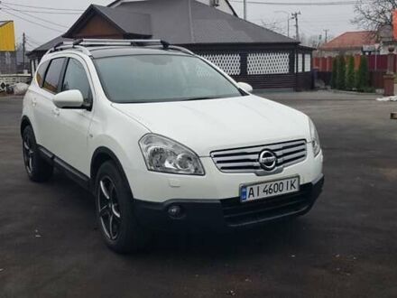 Белый Ниссан Кашкай 2, объемом двигателя 2 л и пробегом 240 тыс. км за 10500 $, фото 1 на Automoto.ua