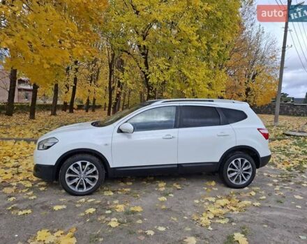 Белый Ниссан Кашкай 2, объемом двигателя 2 л и пробегом 217 тыс. км за 13500 $, фото 1 на Automoto.ua