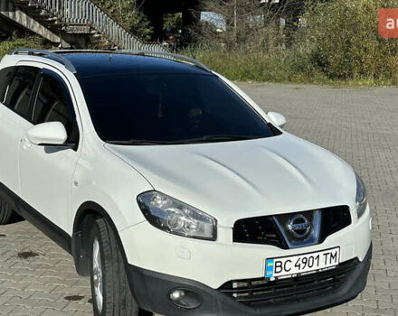 Білий Ніссан Кашкай 2, об'ємом двигуна 2 л та пробігом 215 тис. км за 12000 $, фото 1 на Automoto.ua