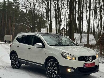 Белый Ниссан Кашкай 2, объемом двигателя 2 л и пробегом 271 тыс. км за 10650 $, фото 1 на Automoto.ua