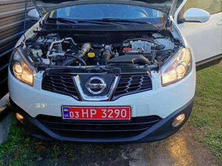 Белый Ниссан Кашкай 2, объемом двигателя 1.5 л и пробегом 143 тыс. км за 11200 $, фото 1 на Automoto.ua