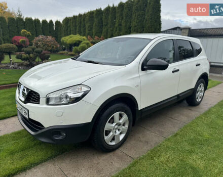 Ниссан Кашкай 2 2013 в Черкассах на Automoto.ua Белый Ниссан Кашкай 2, объемом двигателя 1.6 л и пробегом 280 тыс. км за 10300 $, фото 1 на Automoto.ua