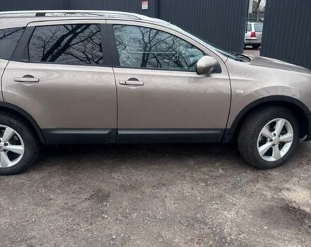 Бежевый Ниссан Кашкай 2, объемом двигателя 2 л и пробегом 250 тыс. км за 8800 $, фото 1 на Automoto.ua