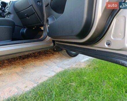 Бежевий Ніссан Кашкай 2, об'ємом двигуна 1.6 л та пробігом 177 тис. км за 10500 $, фото 61 на Automoto.ua