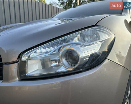 Бежевый Ниссан Кашкай 2, объемом двигателя 2 л и пробегом 250 тыс. км за 13400 $, фото 6 на Automoto.ua